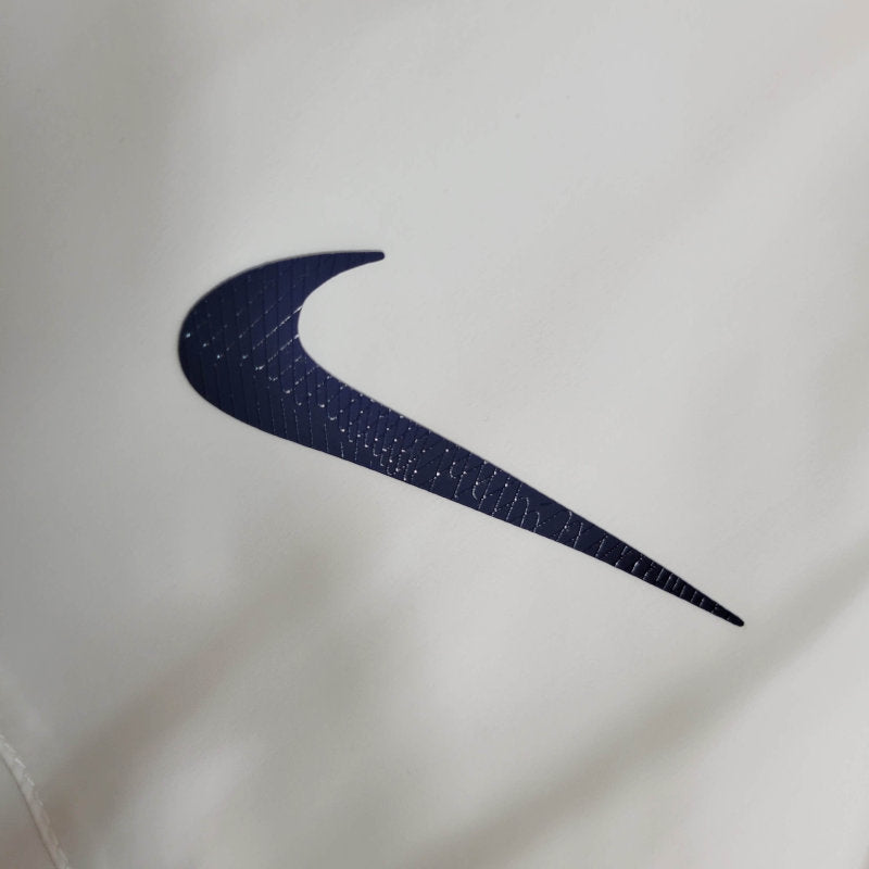 Tottenham 2023-as széldzseki