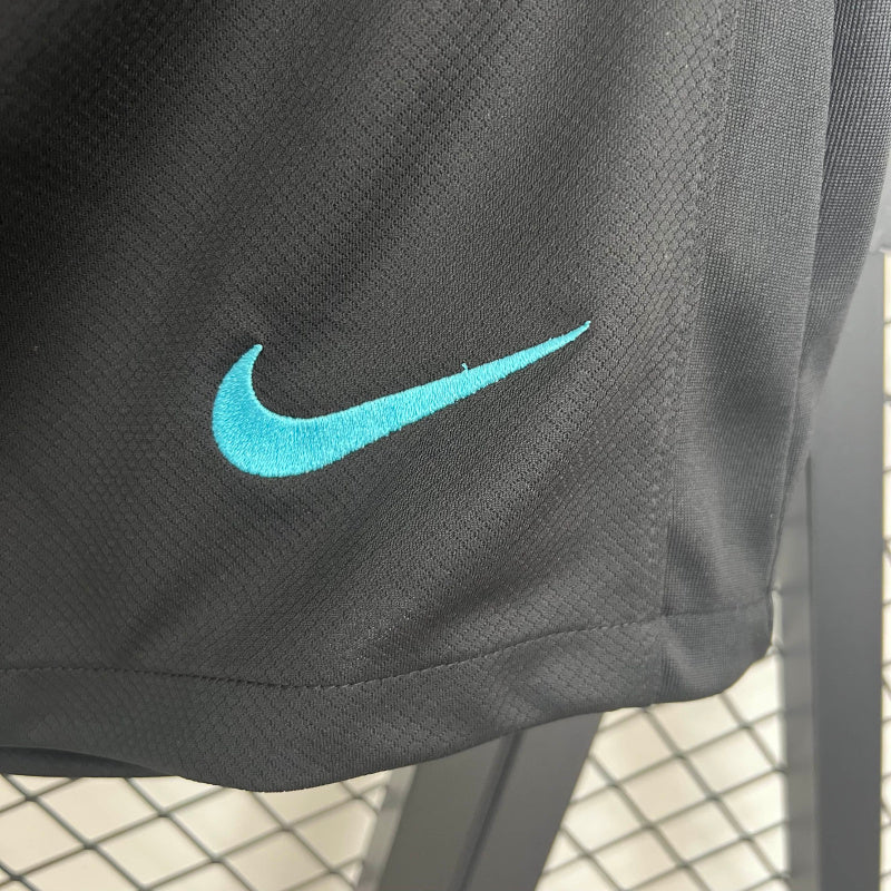 Krótkie spodenki Interu Mediolan na 2025 rok