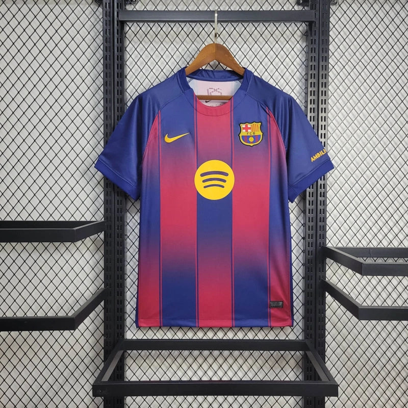 Barcelona 2025-ös hazai mez