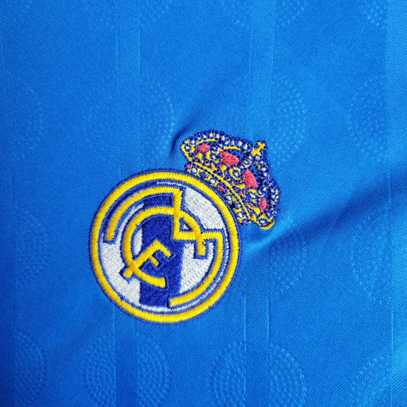Real Madrid 2025-ös harmadik mez