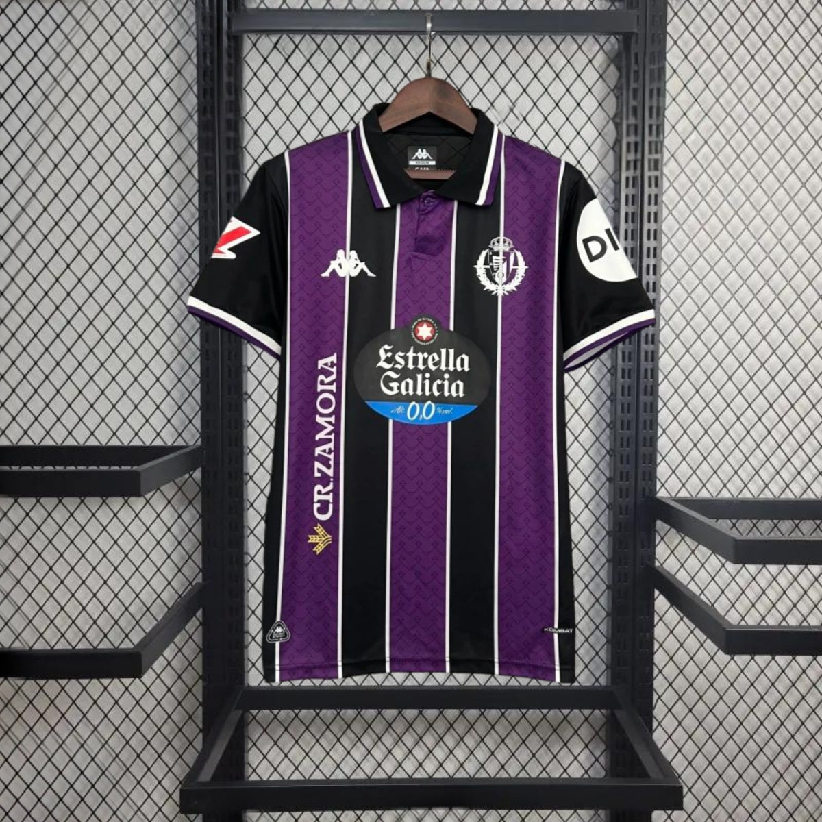 Real Valladolid 2025-ös vendég mez