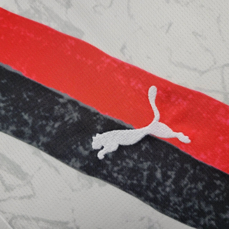 Gostujući dres Manchester Cityja za 2025. godinu