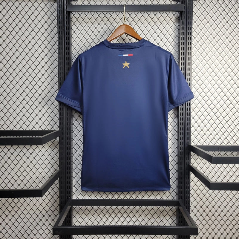 Domaći dres Paris Saint-Germaina za 2024. godinu