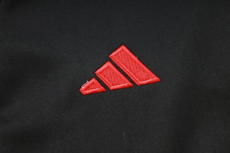 Manchester United 2024-es edzőszett
