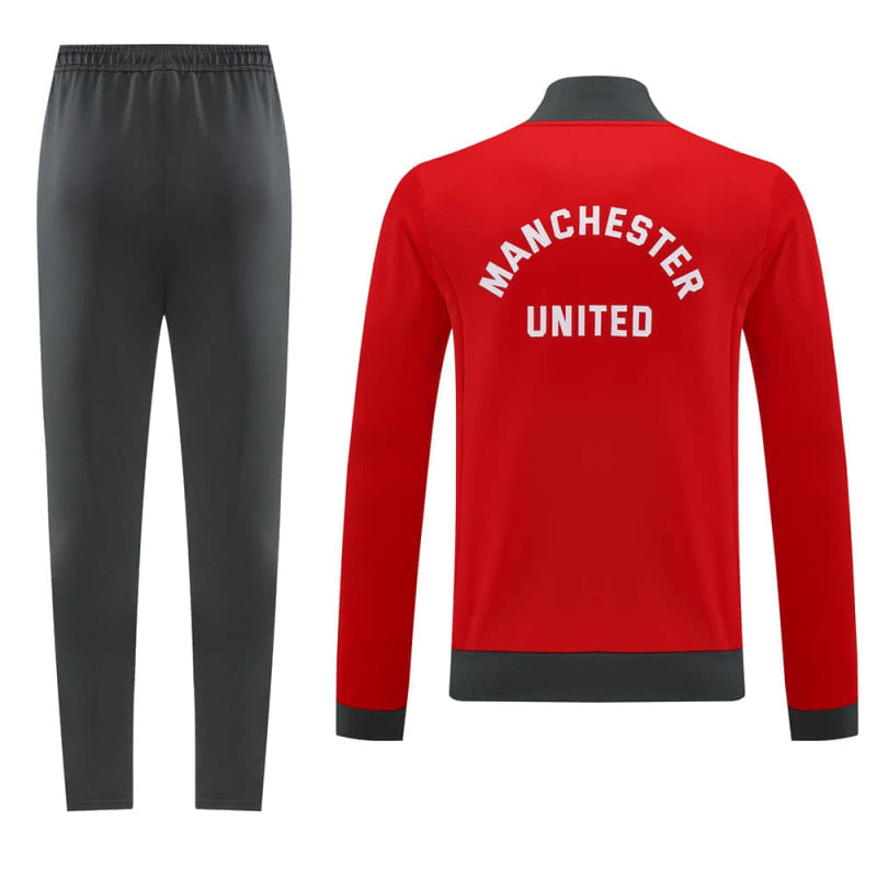 Manchester United 2024-es    edzőszett