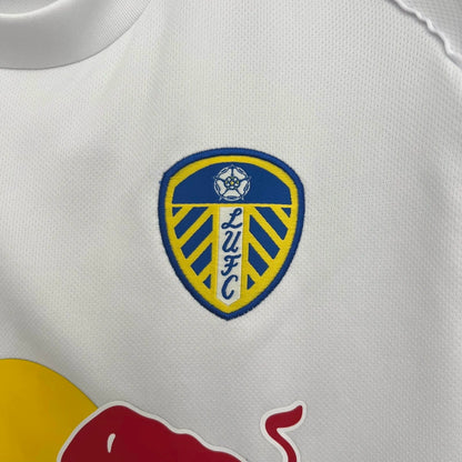 Leeds United 2025-ös hazai mez