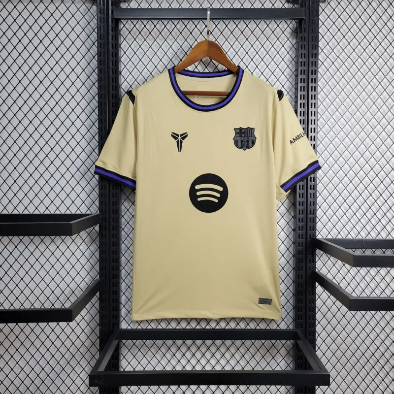 Barcelona 2025-ös vendég mez