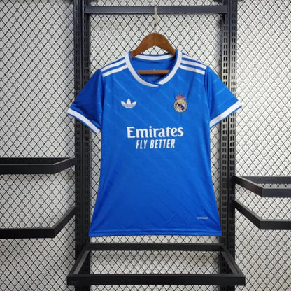 Trzeci strój Realu Madryt na 2025 rok 