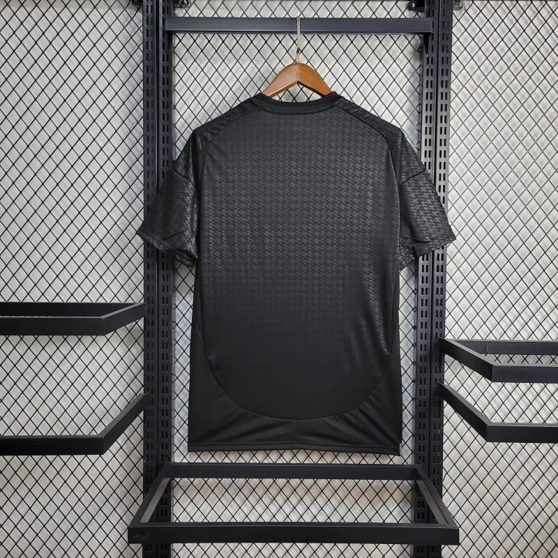 Real Madrid 2024-es limitált mez