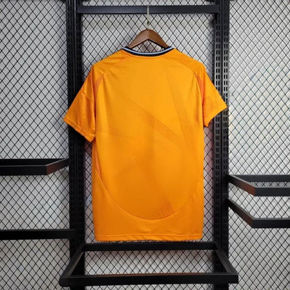 Gostujući dres Real Madrida za 2024. godinu 