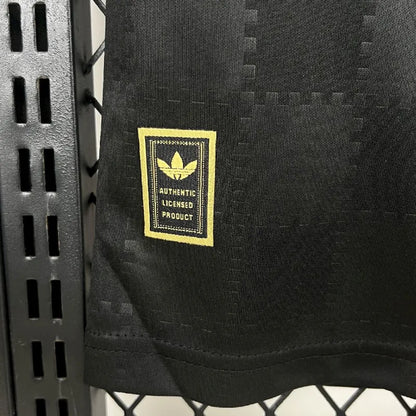 Limitowana koszulka Bayernu Monachium na 2025 rok 