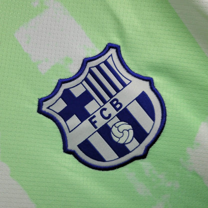 Trzeci strój Barcelony na 2024 rok 