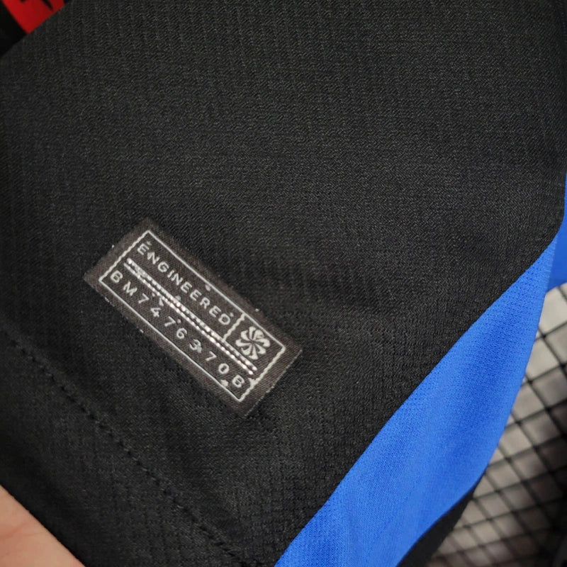 Strój gościnny Barcelony na 2024 rok 