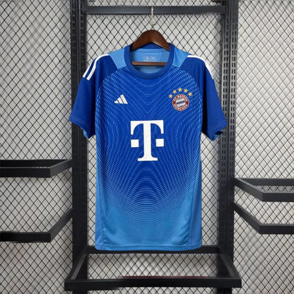 Bayern München 2025-ös kapus mez