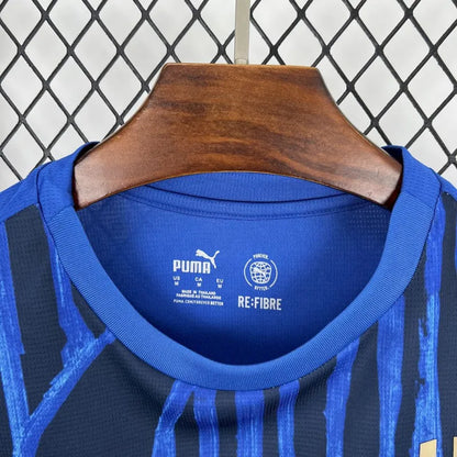 Strój domowy Al Hilal na 2025 rok 