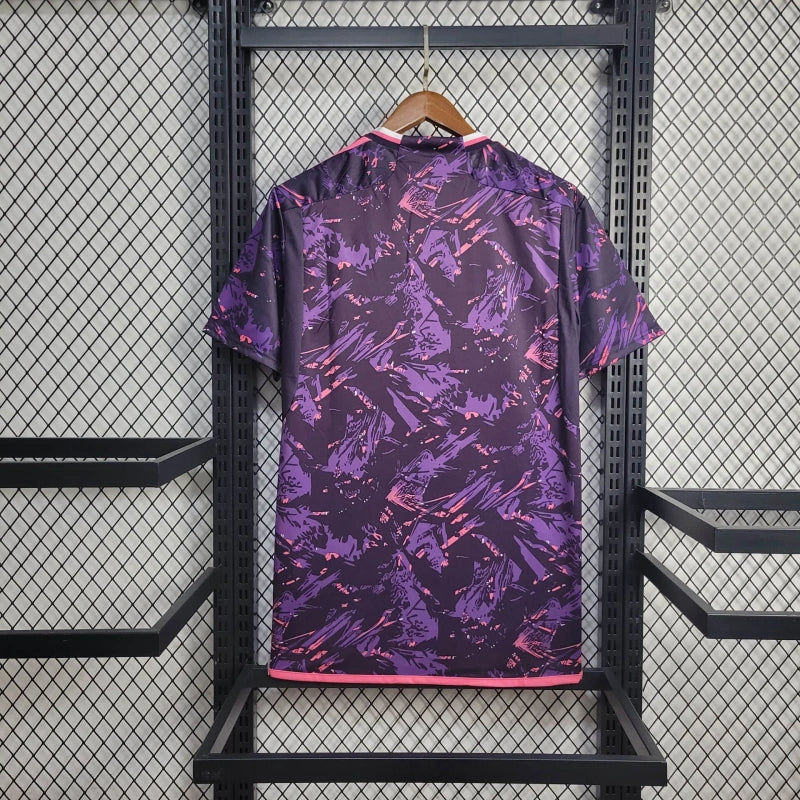 Real Madrid 2024-es limitált mez