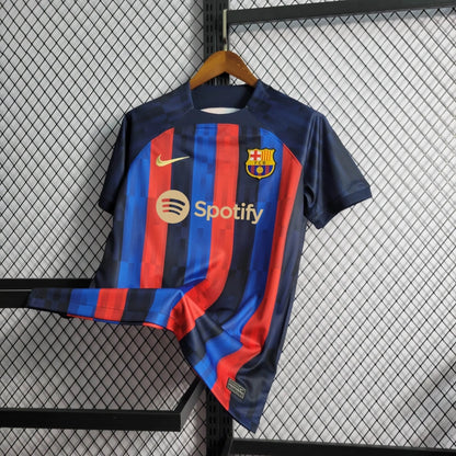 Barcelona domowa koszulka z 2022 roku 
