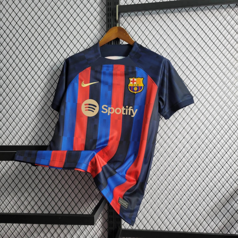 Barcelona domowa koszulka z 2022 roku 
