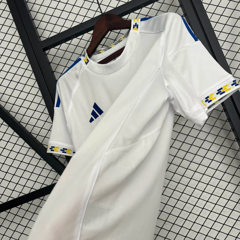 Leeds United 2025-ös hazai mez