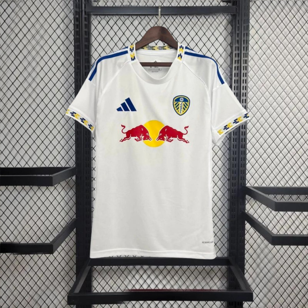 Leeds United 2025-ös hazai mez