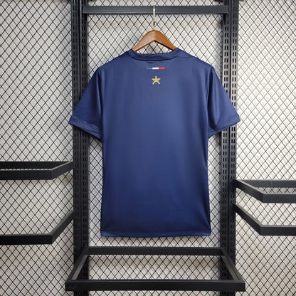 Domaći dres Paris Saint-Germaina za 2024. godinu 