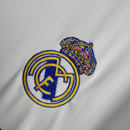 Real Madrid 2025-ös hazai mez