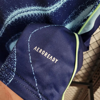 Stroje wyjazdowe Ajaxu na 2025 rok 