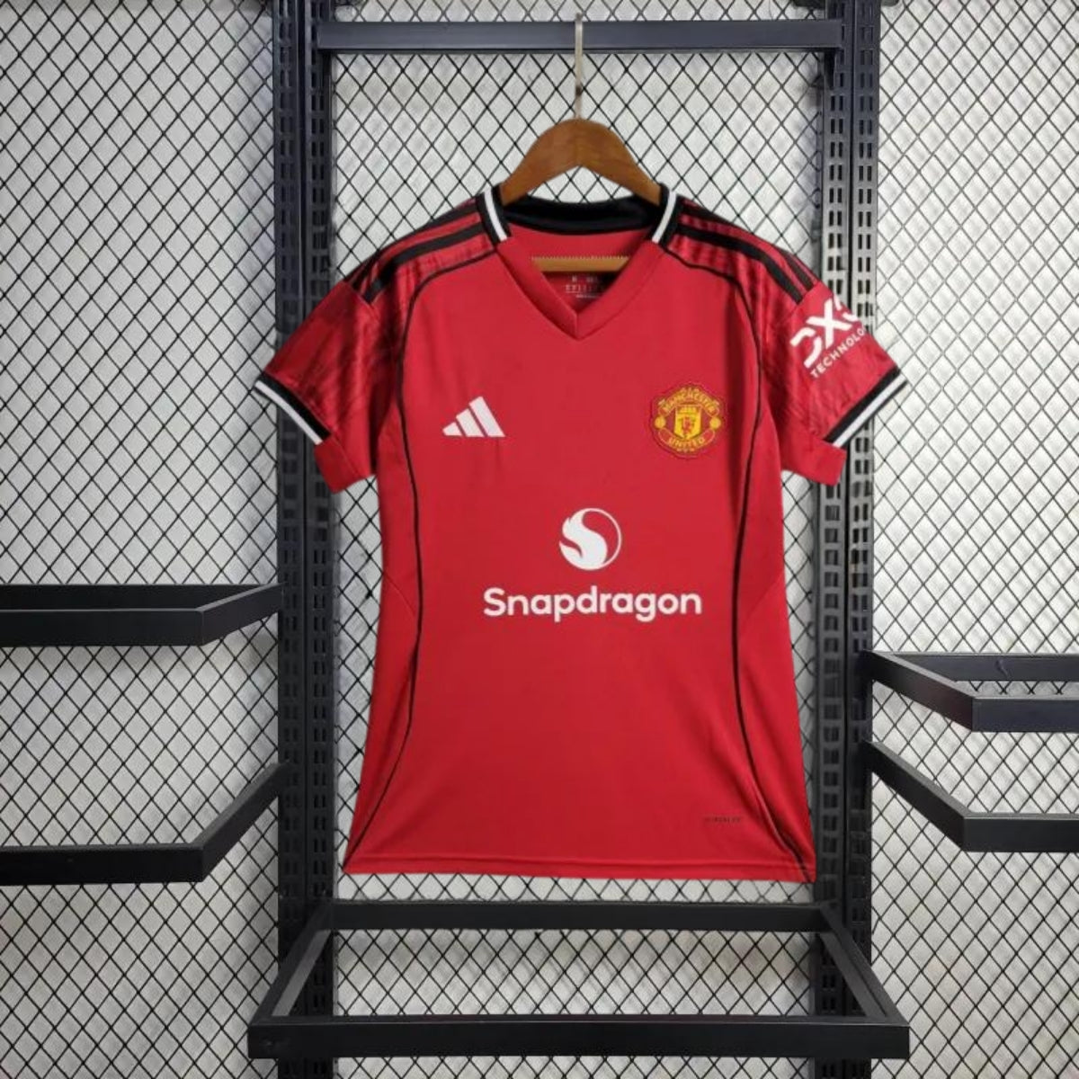 Domowa koszulka Manchesteru United na rok 2025 