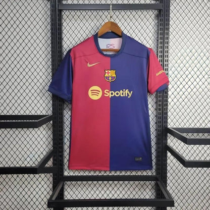 Alternatywna koszulka domowa Barcelony na 2024 rok 