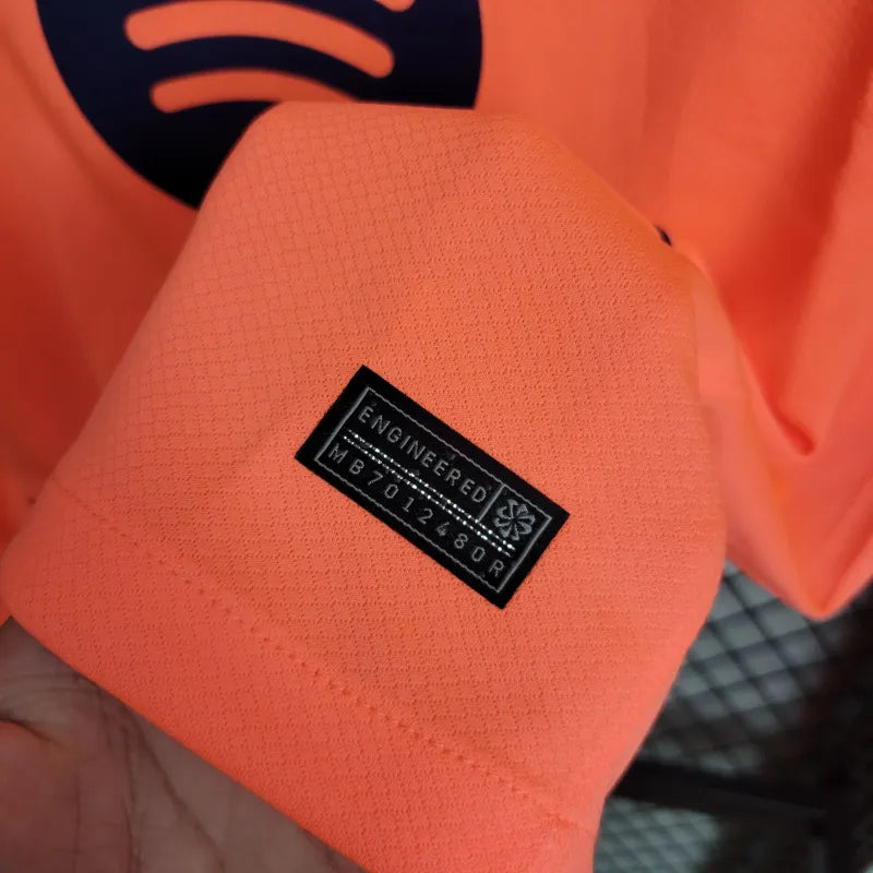 Trzeci strój Barcelony na 2025 rok 