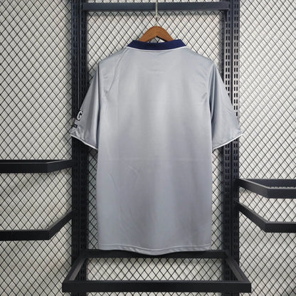 Paris Saint-Germain 2000-es vendég mez