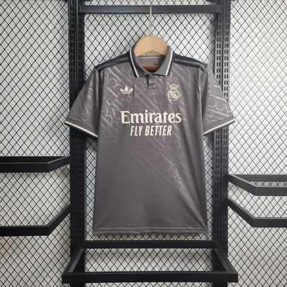 Trzeci strój Realu Madryt na 2024 rok 