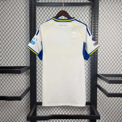 Wyjazdowy strój Leeds United na 2025 rok 