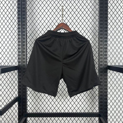 Krótkie spodenki Interu Mediolan na 2025 rok 