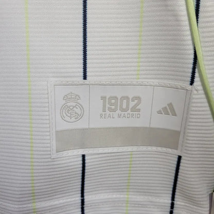 Real Madrid 2025-ös limitált mez