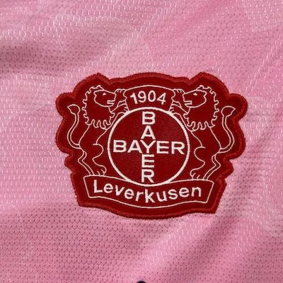 Limitowana koszulka Bayernu Leverkusen na 2025 rok 